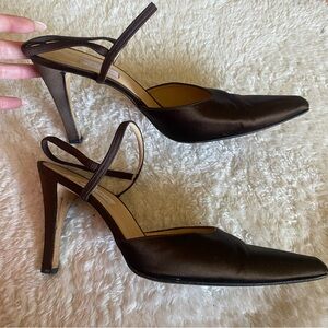 Vintage Vera Wang Slingback pointed toe heels